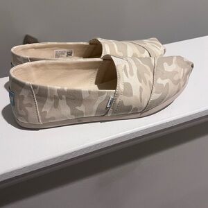 Toms Cream Camouflage Slip-Ons